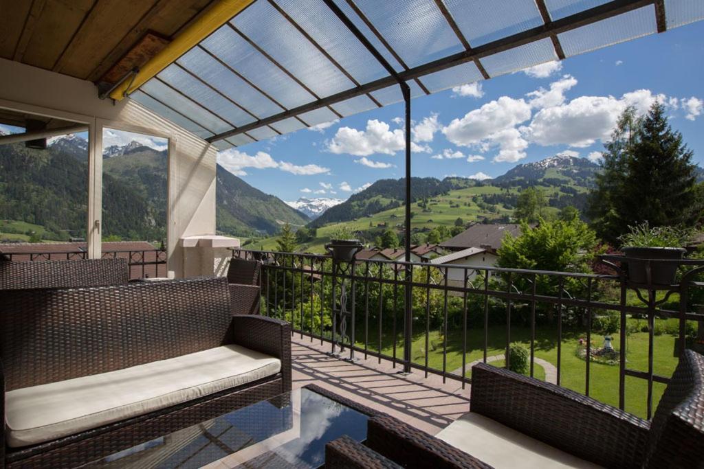 Sonnegg Hotel Zweisimmen Esterno foto